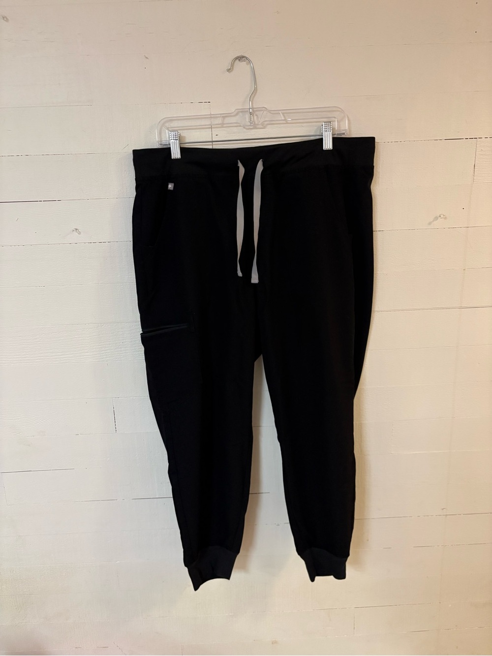 FIGS Technical Collection Black Jogger Scrub Pants L/P